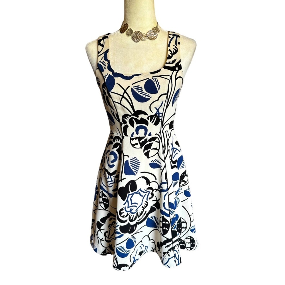 Anthropologie Vanessa Virgina Abstract Floral Dress  NWOT